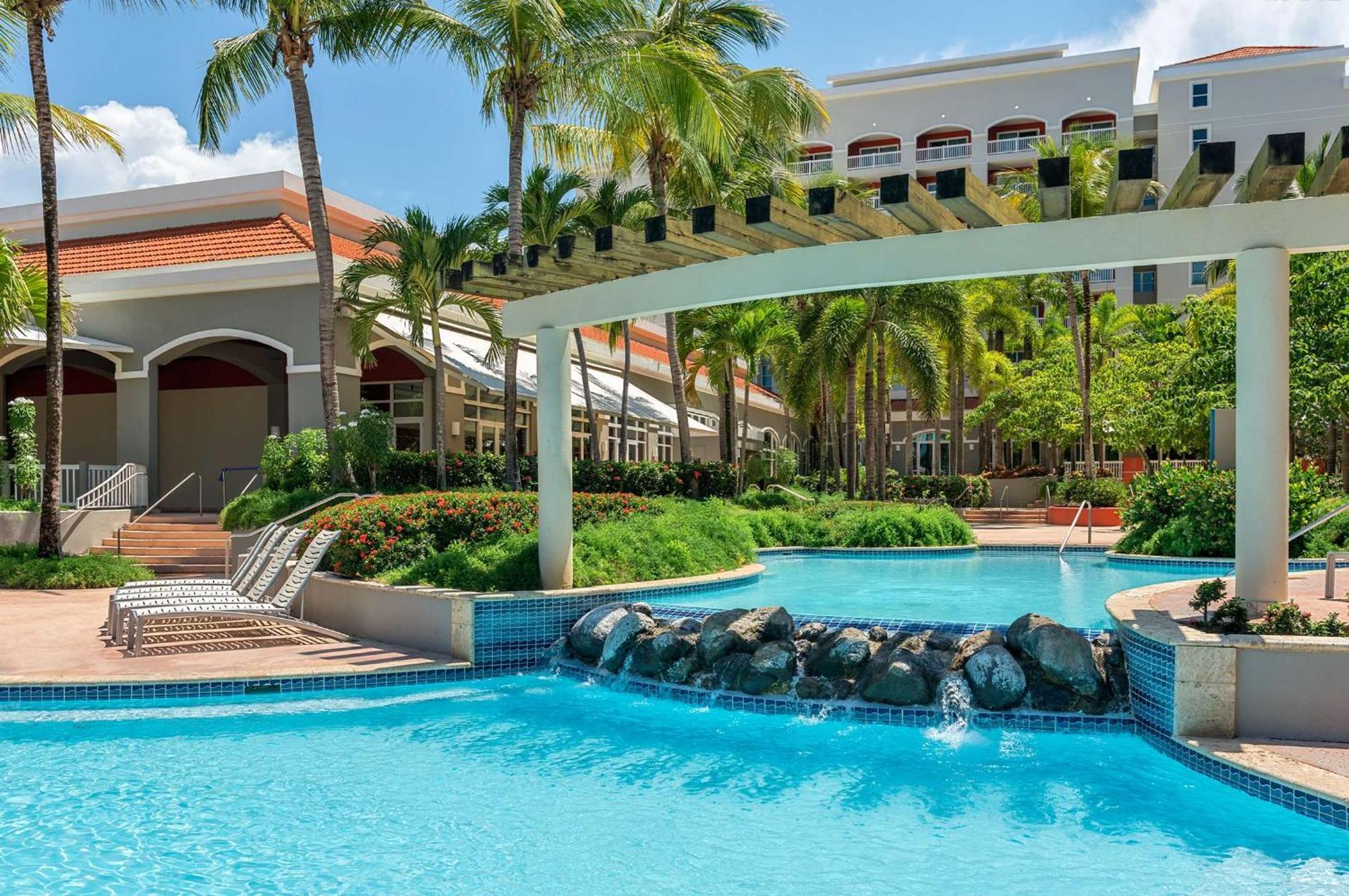 Embassy Suites By Hilton Dorado Del Mar Beach Resort Exterior photo