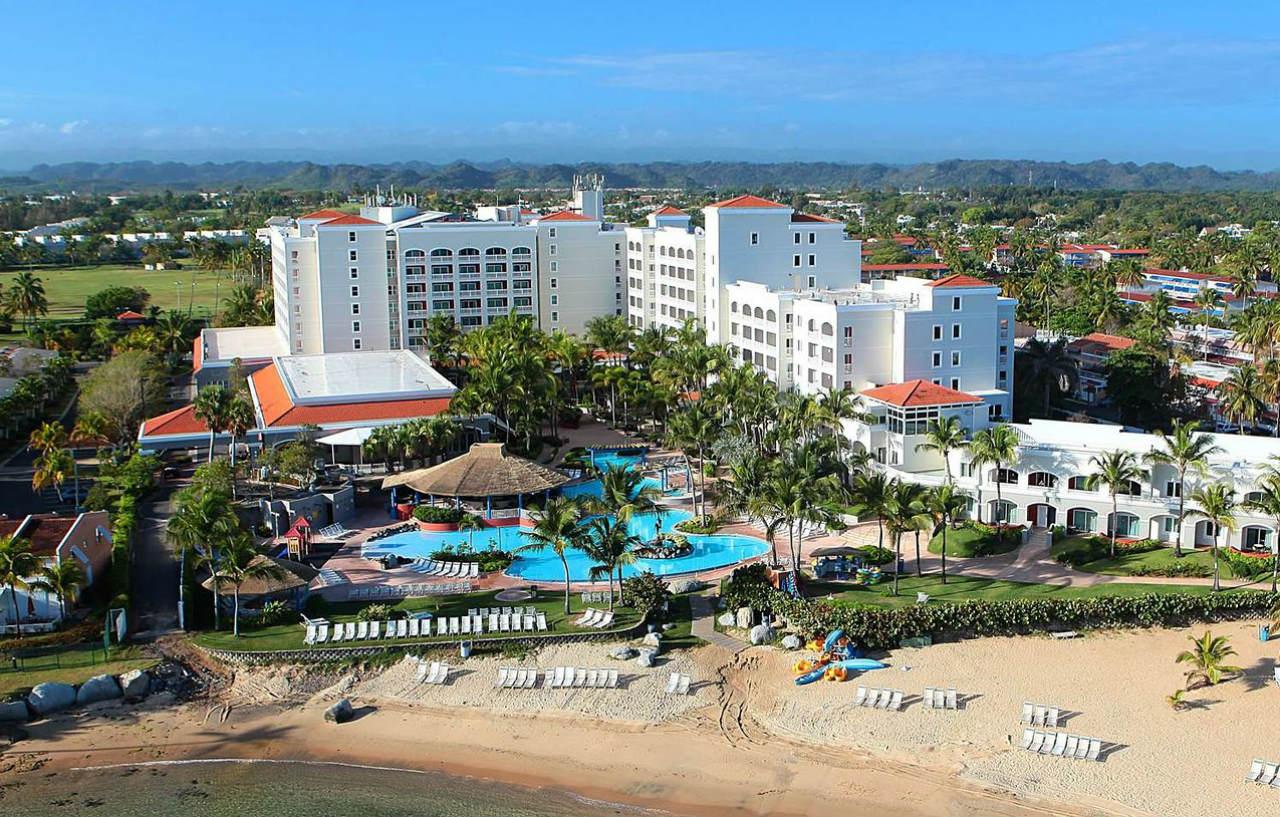 Embassy Suites By Hilton Dorado Del Mar Beach Resort Exterior photo